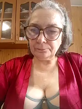 IrinaSweet54 online show from 06/12/26, 09:30