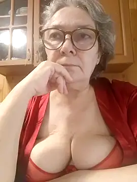 IrinaSweet54 online show from 06/15/26, 08:27