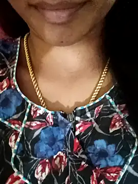 Snapshot of Ambika01 chatting on 01/07/25, 04:39 Ambika01 online show from 01/07/25, 04:39