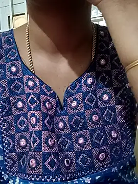 Snapshot of Ambika01 chatting on 01/10/25, 02:35 Ambika01 online show from 01/10/25, 02:35