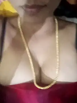 Snapshot of Ambika01 chatting on 02/16/25, 02:21 Ambika01 online show from 02/16/25, 02:21