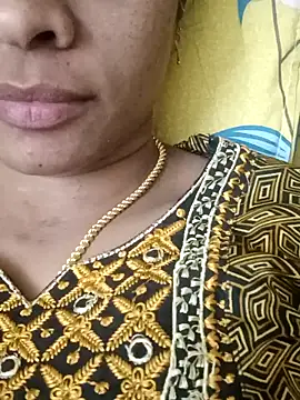 Snapshot of Ambika01 chatting on 10/29/25, 04:15 Ambika01 online show from 10/29/25, 04:15