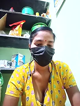 Snapshot of anusiya01 chatting on 01/08/25, 03:17 anusiya01 online show from 01/08/25, 03:17