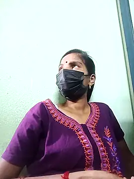 Snapshot of anusiya01 chatting on 01/25/25, 07:06 anusiya01 online show from 01/25/25, 07:06