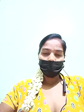 Snapshot of anusiya01 chatting on 03/11/25, 01:45 anusiya01 online show from 03/11/25, 01:45