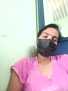 Snapshot of anusiya01 chatting on 09/16/25, 05:52 anusiya01 online show from 09/16/25, 05:52