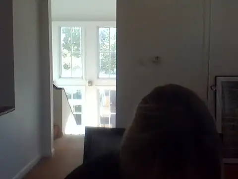 Snapshot of camdanz777 chatting on 10/27/25, 05:39 camdanz777 online show from 10/27/25, 05:39