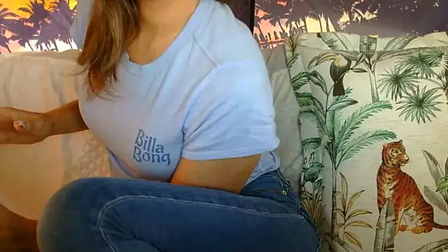 Snapshot of Sexyhottpunani chatting on 10/14/25, 05:25 Sexyhottpunani online show from 10/14/25, 05:25