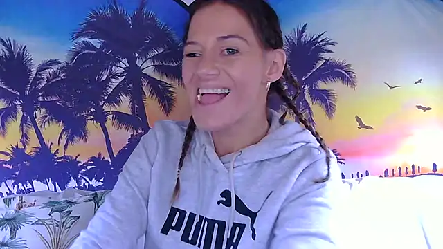 Snapshot of Sexyhottpunani chatting on 10/28/25, 04:42 Sexyhottpunani online show from 10/28/25, 04:42