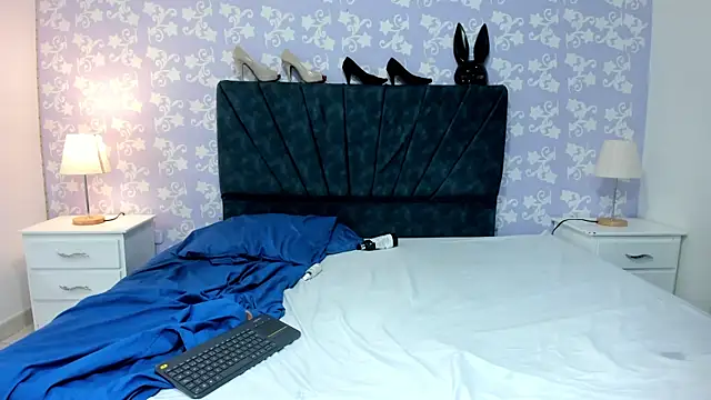 Snapshot of BritneySweet_ chatting on 03/13/25, 01:43 BritneySweet online show from 03/13/25, 01:43