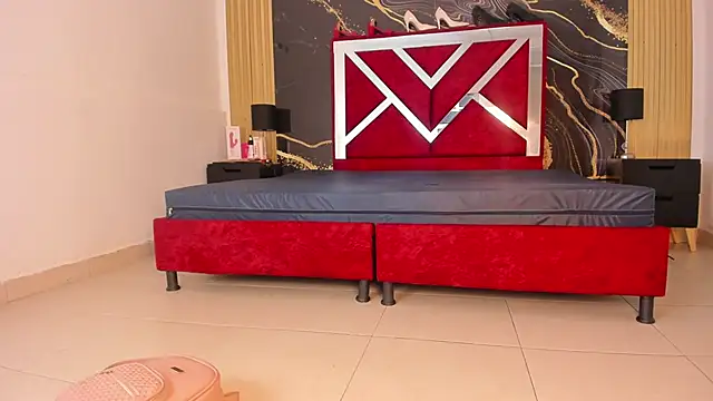 Snapshot of BritneySweet_ chatting on 10/22/25, 07:24 BritneySweet online show from 10/22/25, 07:24