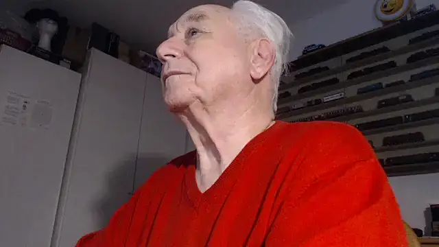 Snapshot of utilisasinus chatting on 01/16/25, 08:25 utilisasinus online show from 01/16/25, 08:25