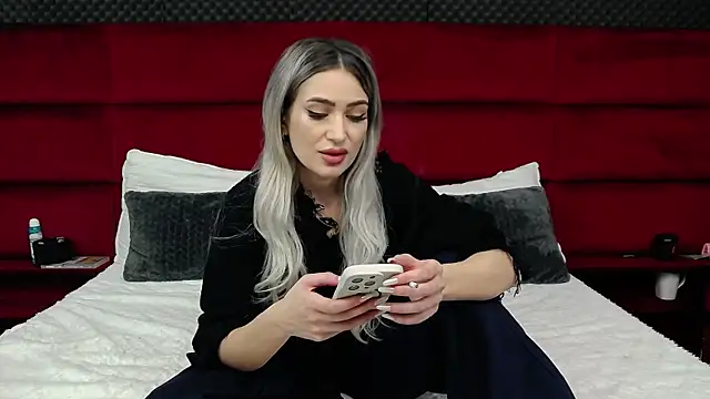 MinnieMe online show from 11/02/25, 07:05