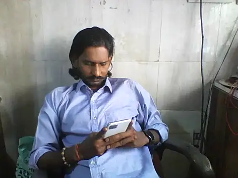 Snapshot of Desi_GfBf chatting on 10/24/25, 08:22 Desi GfBf online show from 10/24/25, 08:22