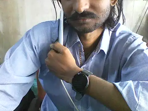 Snapshot of Desi_GfBf chatting on 10/25/25, 04:53 Desi GfBf online show from 10/25/25, 04:53