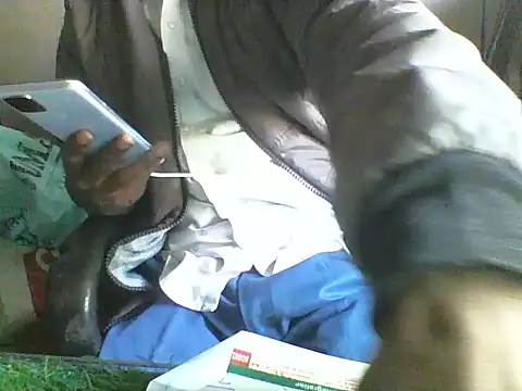 Snapshot of Desi_GfBf chatting on 11/13/25, 08:13 Desi GfBf online show from 11/13/25, 08:13