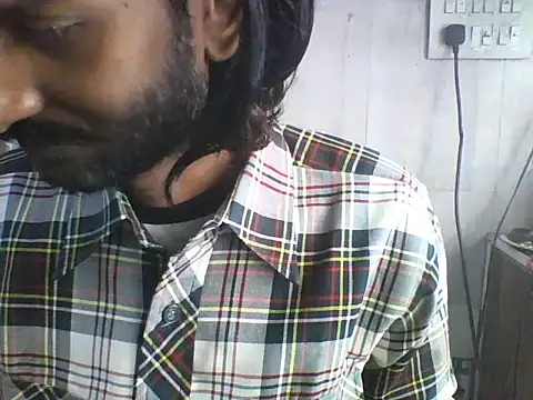 Snapshot of Desi_GfBf chatting on 11/19/25, 05:40 Desi GfBf online show from 11/19/25, 05:40