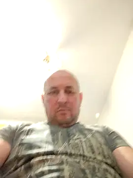 Snapshot of intx800 chatting on 12/11/24, 03:26 intx800 online show from 12/11/24, 03:26