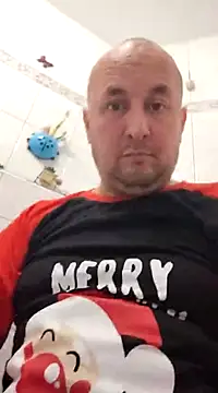 Snapshot of intx800 chatting on 12/24/24, 10:49 intx800 online show from 12/24/24, 10:49