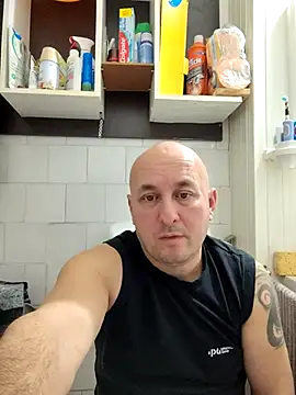 Snapshot of intx800 chatting on 02/26/25, 04:24 intx800 online show from 02/26/25, 04:24