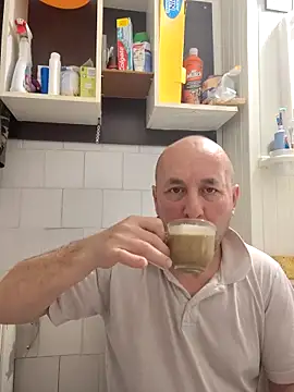 Snapshot of intx800 chatting on 03/11/25, 03:16 intx800 online show from 03/11/25, 03:16