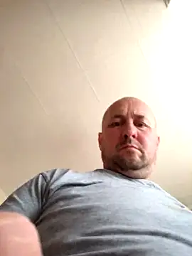 Snapshot of intx800 chatting on 03/25/26, 02:12 intx800 online show from 03/25/26, 02:12