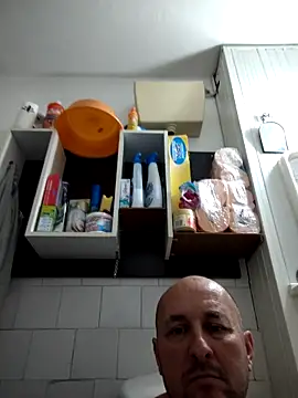 Snapshot of intx800 chatting on 04/15/26, 06:26 intx800 online show from 04/15/26, 06:26