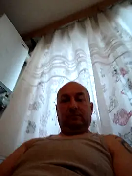 Snapshot of intx800 chatting on 04/18/26, 04:05 intx800 online show from 04/18/26, 04:05