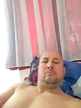 Snapshot of intx800 chatting on 05/05/26, 12:46 intx800 online show from 05/05/26, 12:46