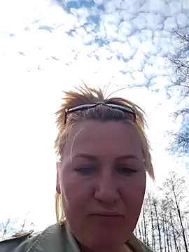 Snapshot of -Schweppes- chatting on 03/21/25, 01:01 -Schweppes- online show from 03/21/25, 01:01