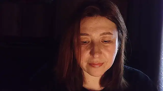 Snapshot of FiireTaliia chatting on 03/07/25, 12:45 FiireTaliia online show from 03/07/25, 12:45