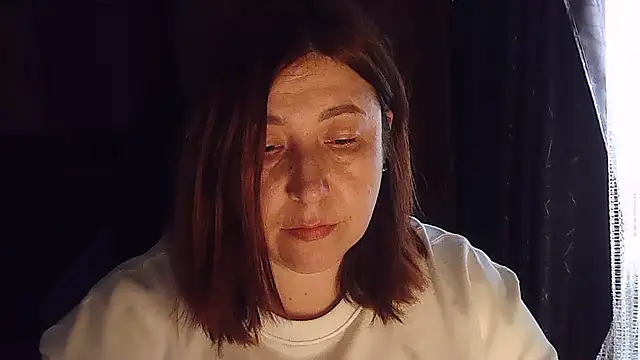 Snapshot of FiireTaliia chatting on 03/10/25, 12:37 FiireTaliia online show from 03/10/25, 12:37