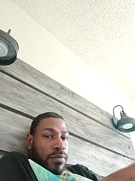 Snapshot of Mcoleman4642 chatting on 10/11/25, 06:50 Mcoleman4642 online show from 10/11/25, 06:50