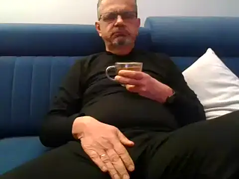 axecoman60 online show from 02/17/25, 07:53