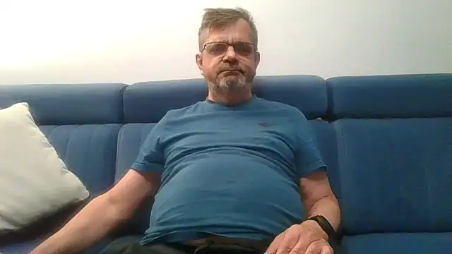 axecoman60 online show from 04/30/26, 07:09