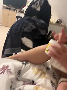 Snapshot of _Hidden_couple_ chatting on 12/17/25, 04:13 Hidden couple online show from 12/17/25, 04:13