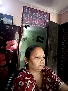 Snapshot of Kavya_kapoor chatting on 05/07/26, 04:18 Kavya kapoor online show from 05/07/26, 04:18