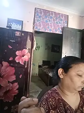 Snapshot of Kavya_kapoor chatting on 05/29/26, 02:42 Kavya kapoor online show from 05/29/26, 02:42