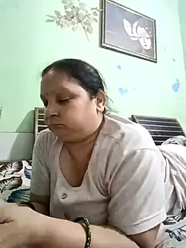 Snapshot of Kavya_kapoor chatting on 05/31/26, 06:09 Kavya kapoor online show from 05/31/26, 06:09
