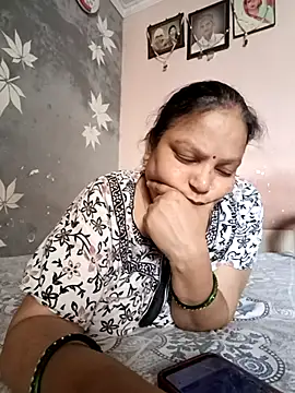 Kavya kapoor online show from 06/24/26, 04:33