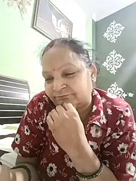 Kavya kapoor online show from 07/25/26, 08:12