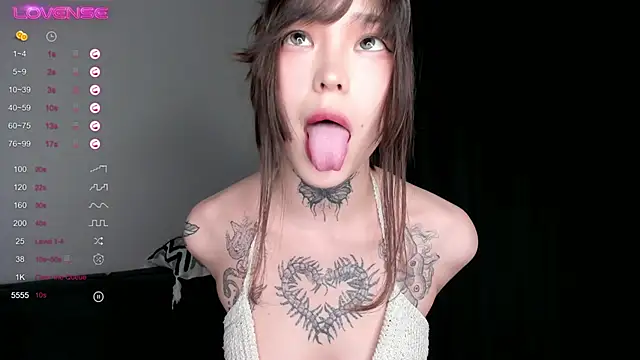 Dark Ester online show from 10/01/25, 02:23