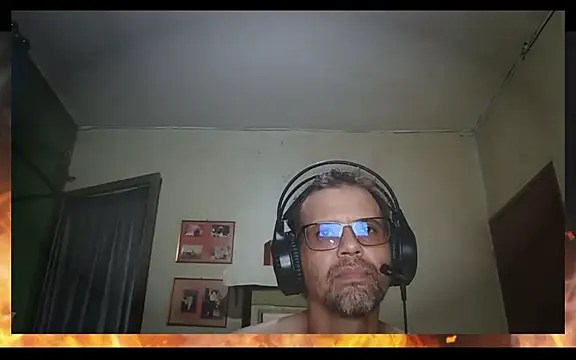 Snapshot of Aj_love22 chatting on 11/04/25, 05:39 Aj love22 online show from 11/04/25, 05:39