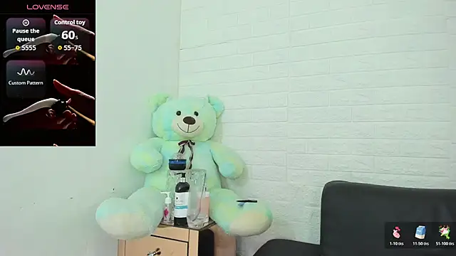 Snapshot of nathally_roses chatting on 07/28/26, 07:39 nathally roses online show from 07/28/26, 07:39