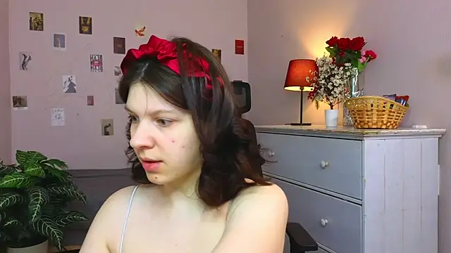 Baby Evalena online show from 04/30/26, 05:14