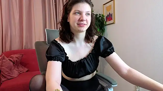 Snapshot of Baby_Evalena chatting on 06/10/26, 05:07 Baby Evalena online show from 06/10/26, 05:07