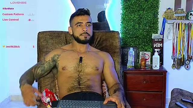 ERIC HARRISON online show from 02/08/25, 01:43