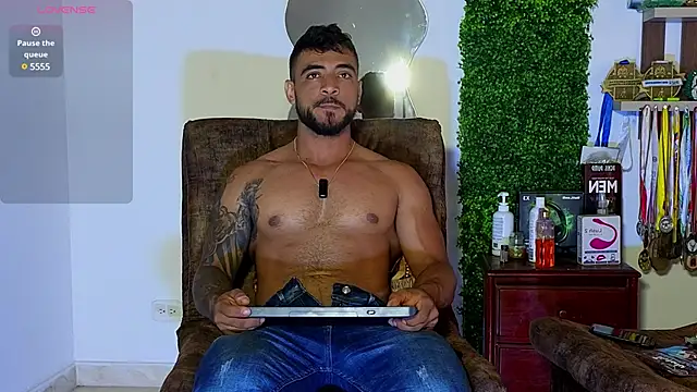 ERIC HARRISON online show from 03/05/25, 01:17