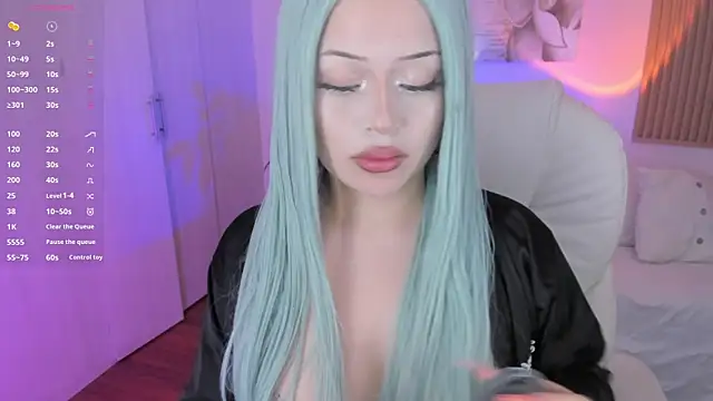 Snapshot of Kendall_Bunnyy chatting on 03/07/25, 06:43 Kendall Bunnyy online show from 03/07/25, 06:43