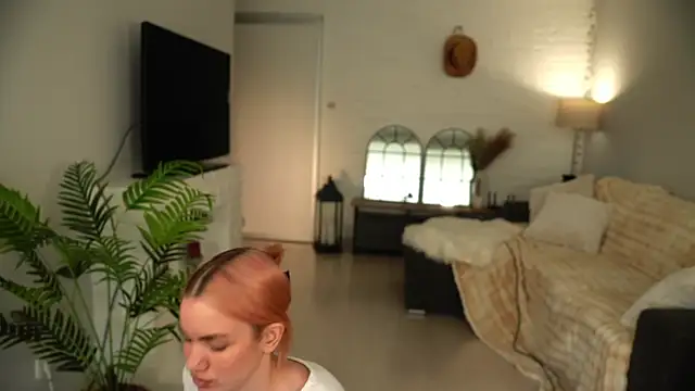 Snapshot of Heidi11 chatting on 05/28/26, 03:42 Heidi11 online show from 05/28/26, 03:42